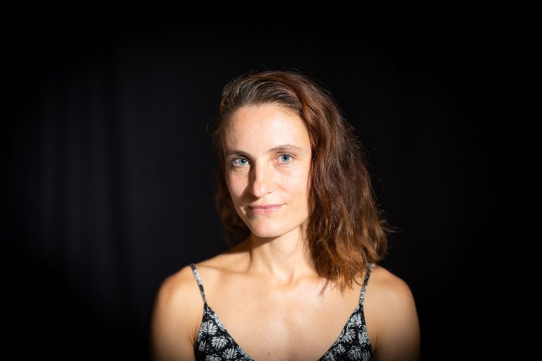 Teambild Formation Silvia Jedrusiak PHYSICAL PERFORMERIN: MARIE_LAURE FIAUX